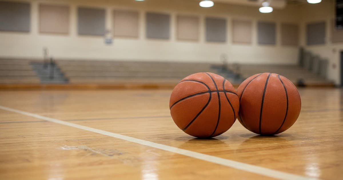 Faul u košarci vrste i posledice prema FIBA i NBA pravilima